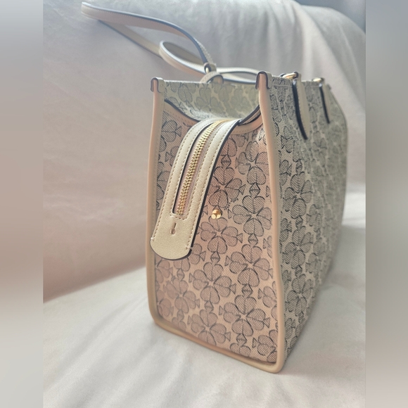 Kate Spade Black and Cream Tote - Picture 5 of 10